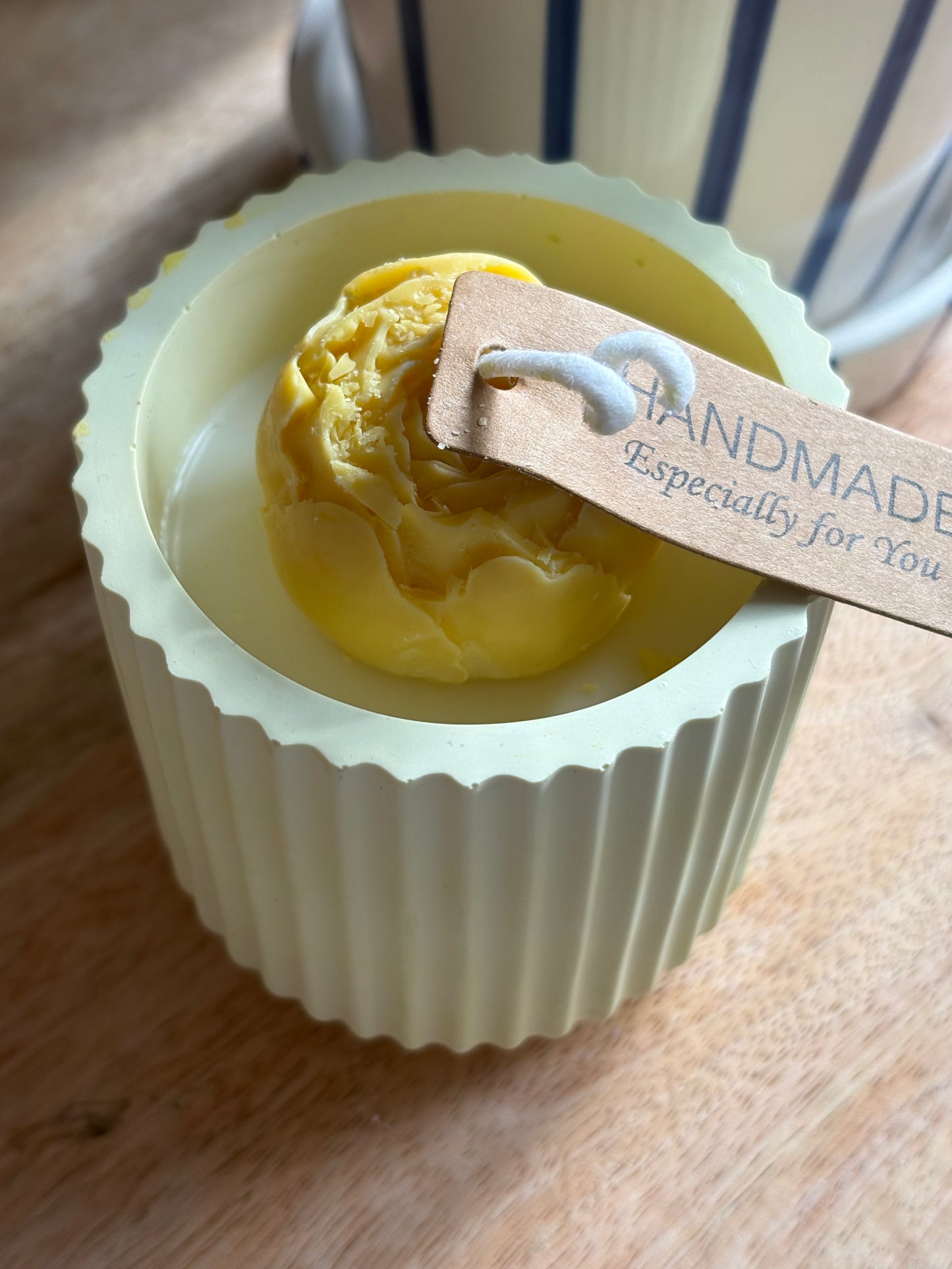 Bougie fleur jaune