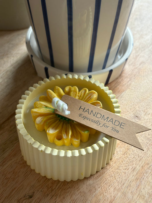 Bougie marguerite jaune